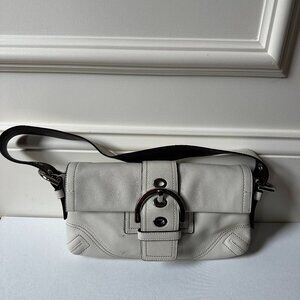 Coach Leather Shoulder Bag - 8A05